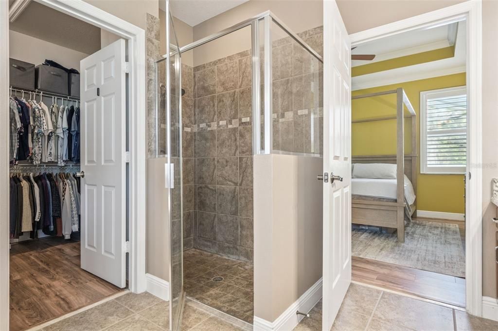 En Venta: $499,900 (3 camas, 2 baños, 2346 Pies cuadrados)