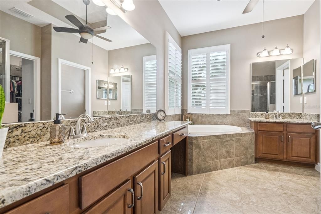 En Venta: $499,900 (3 camas, 2 baños, 2346 Pies cuadrados)