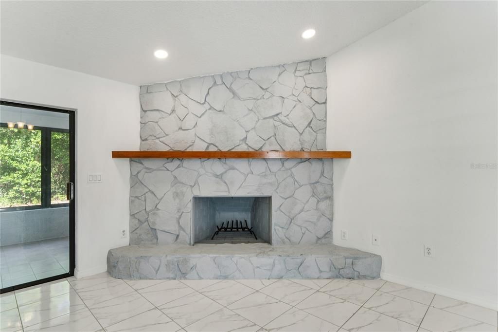 For Sale: $335,000 (3 beds, 2 baths, 1767 Square Feet)