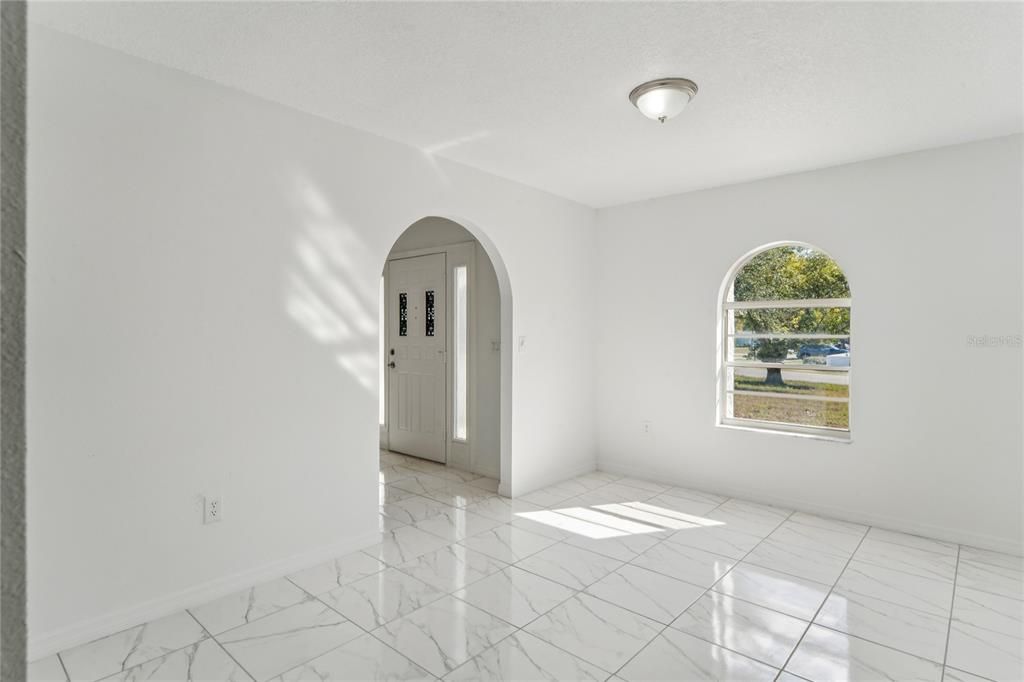 For Sale: $335,000 (3 beds, 2 baths, 1767 Square Feet)