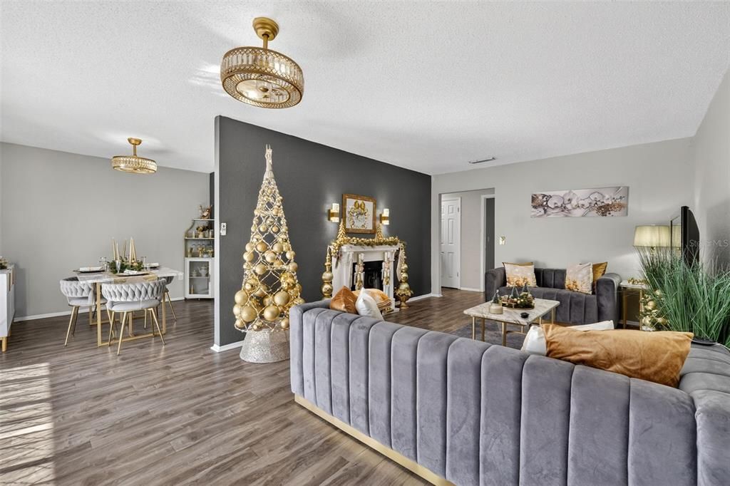 待售: $199,900 (3 贝兹, 2 浴室, 1426 平方英尺)