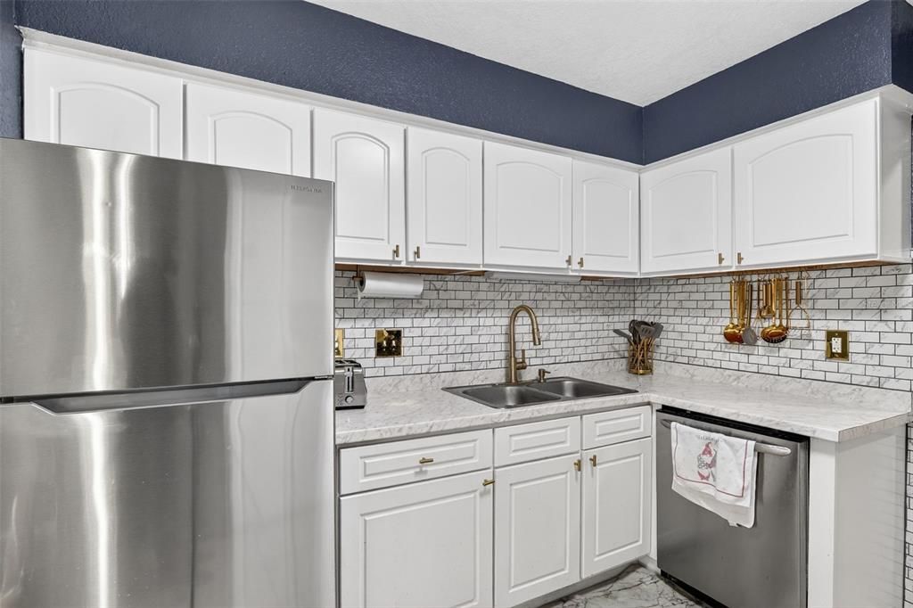 待售: $199,900 (3 贝兹, 2 浴室, 1426 平方英尺)