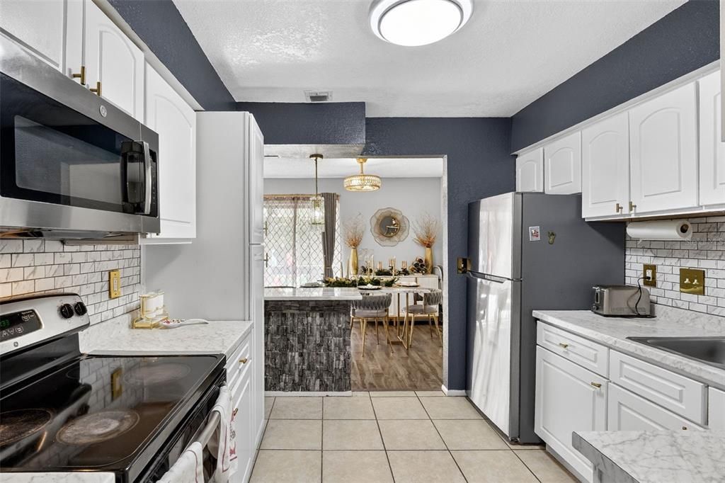 待售: $199,900 (3 贝兹, 2 浴室, 1426 平方英尺)