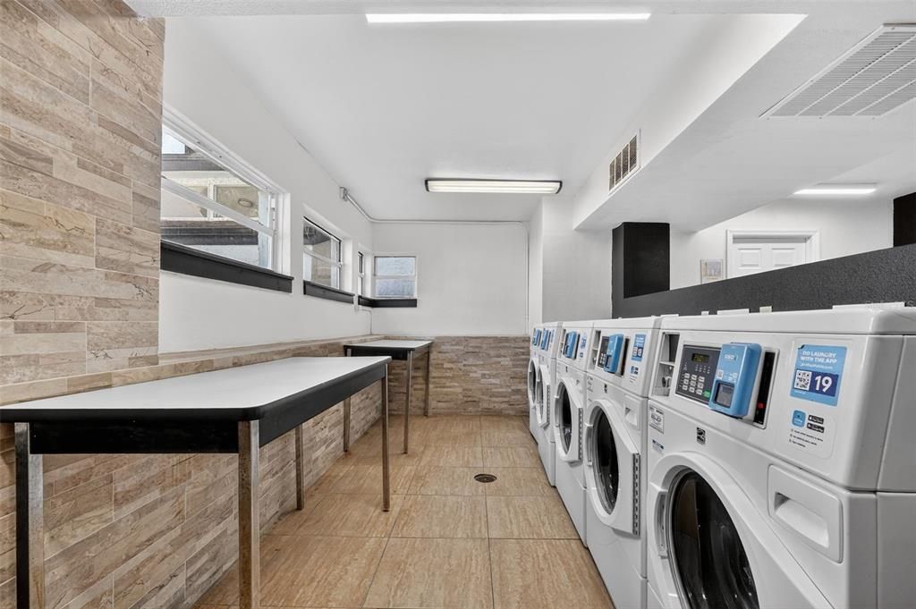 待售: $199,900 (3 贝兹, 2 浴室, 1426 平方英尺)