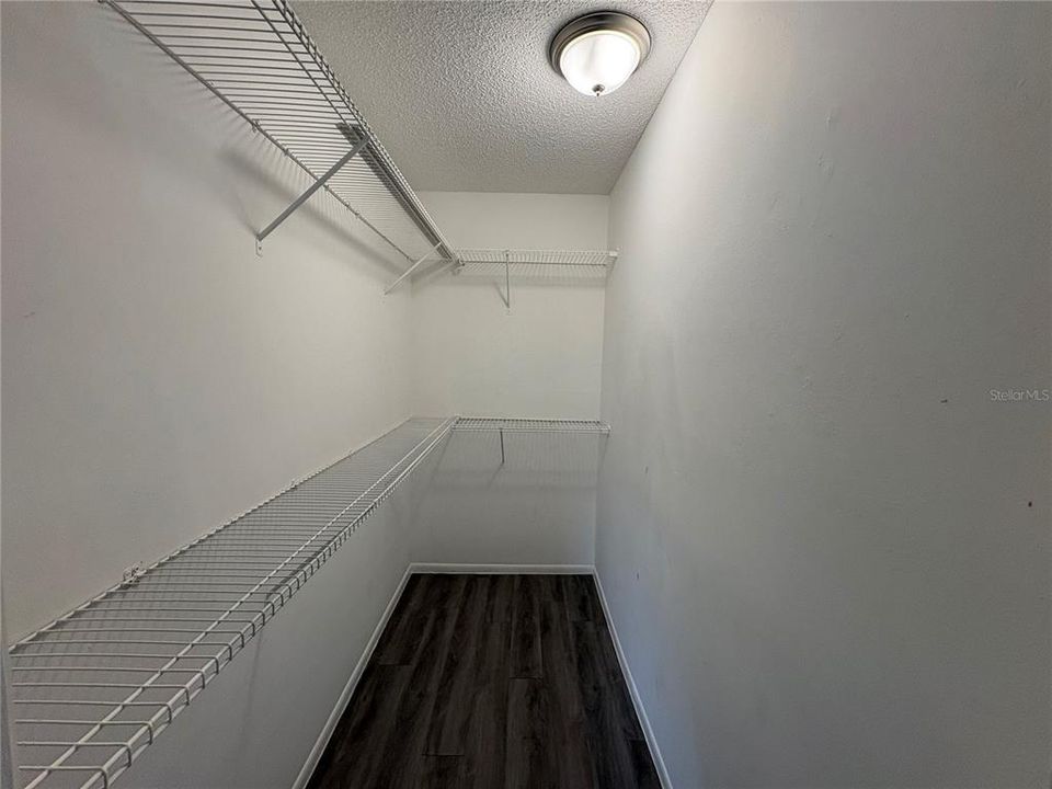 На продажу: $197,000 (2 спален, 2 ванн, 950 Квадратных фут)