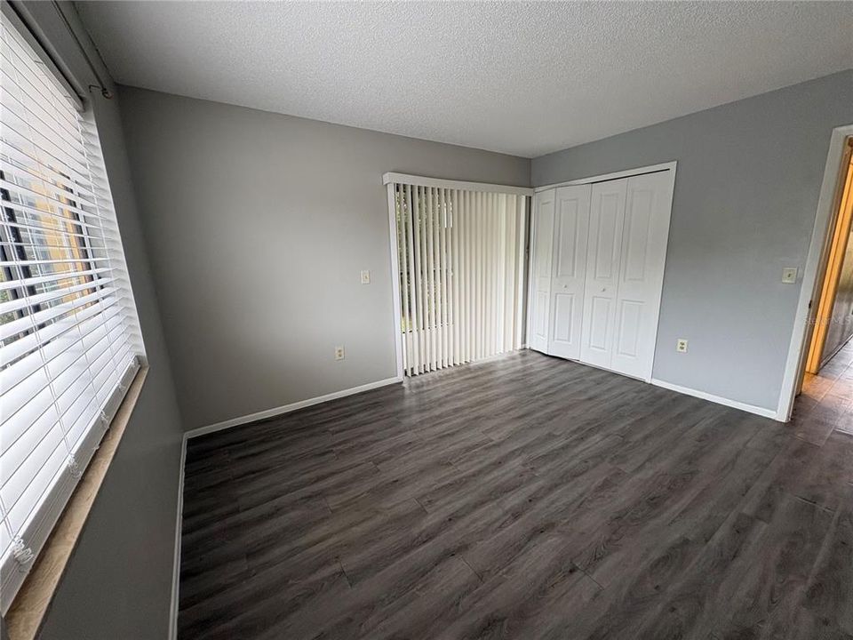 На продажу: $197,000 (2 спален, 2 ванн, 950 Квадратных фут)