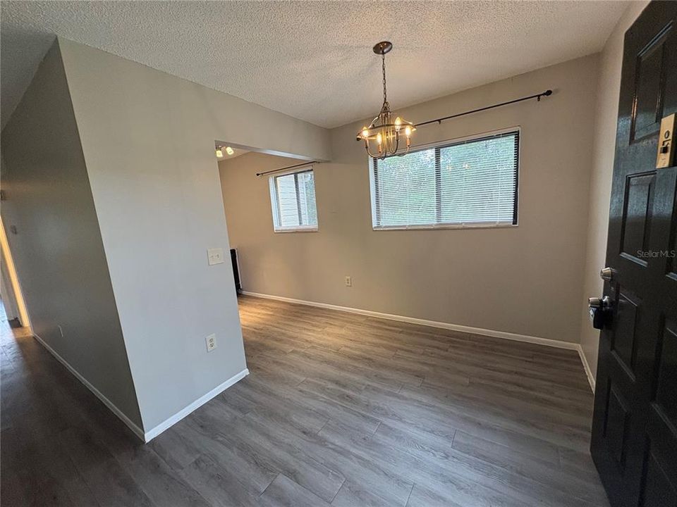 На продажу: $197,000 (2 спален, 2 ванн, 950 Квадратных фут)