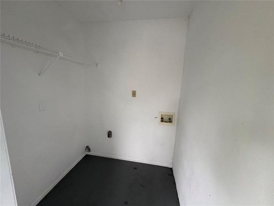 На продажу: $197,000 (2 спален, 2 ванн, 950 Квадратных фут)