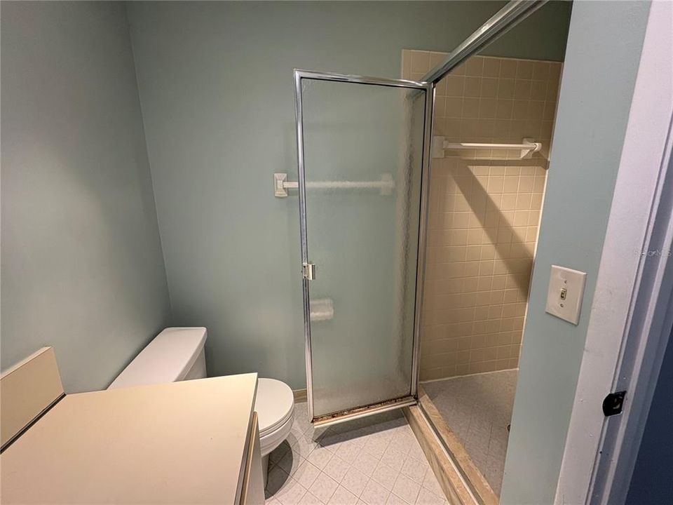 На продажу: $197,000 (2 спален, 2 ванн, 950 Квадратных фут)