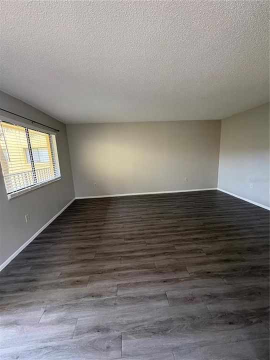 For Sale: $197,000 (2 beds, 2 baths, 950 Square Feet)