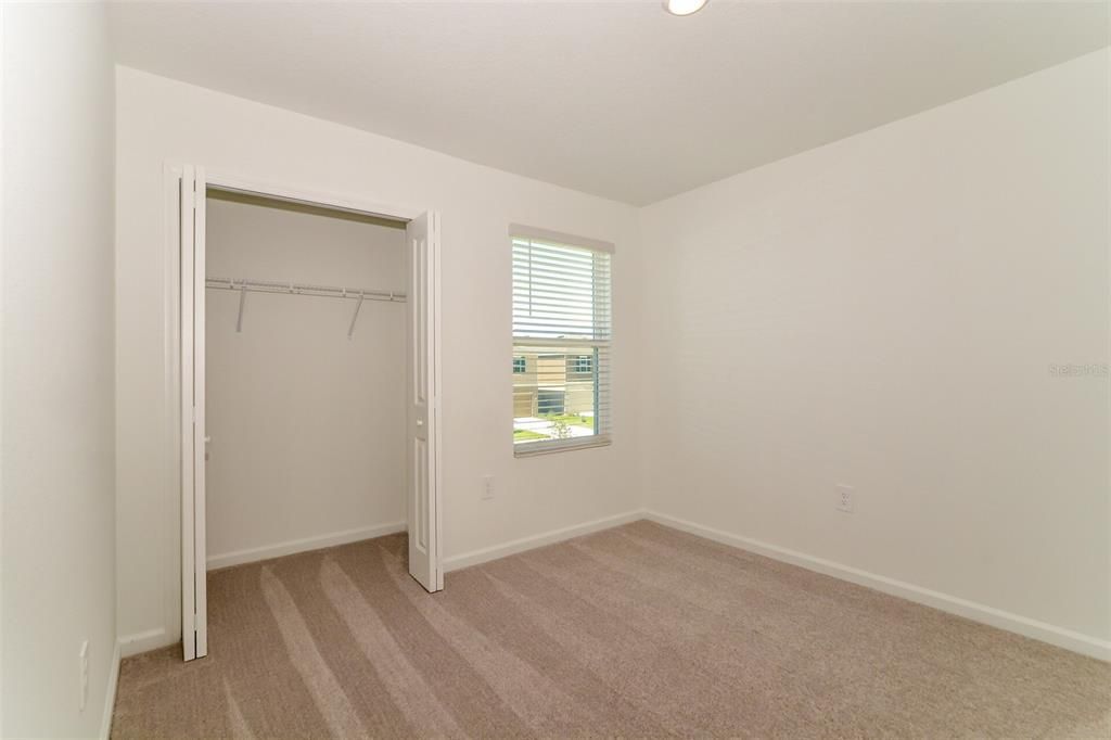 For Rent: $2,095 (5 beds, 2 baths, 2112 Square Feet)