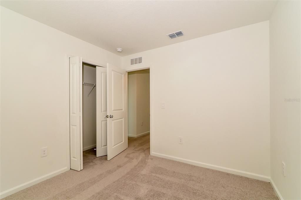 For Rent: $2,095 (5 beds, 2 baths, 2112 Square Feet)