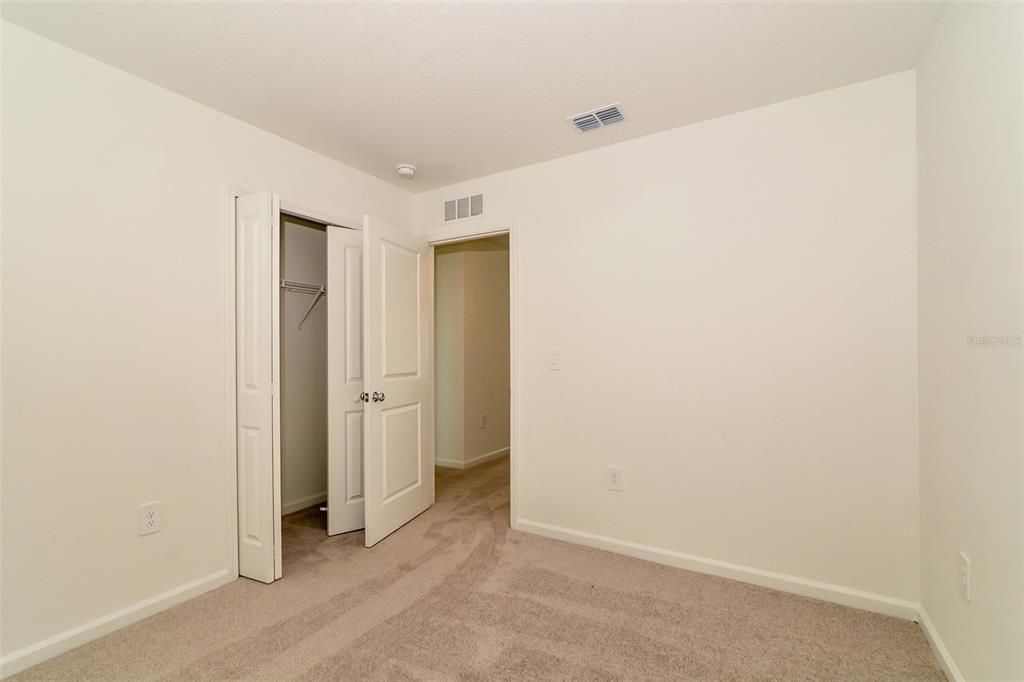 For Rent: $2,095 (5 beds, 2 baths, 2112 Square Feet)