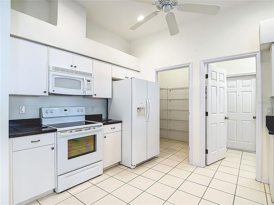 En Venta: $290,000 (3 camas, 2 baños, 1719 Pies cuadrados)