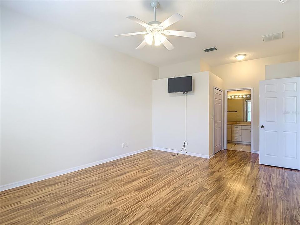 En Venta: $290,000 (3 camas, 2 baños, 1719 Pies cuadrados)