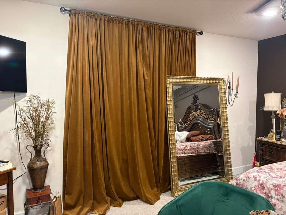 En Venta: $420,000 (4 camas, 2 baños, 2405 Pies cuadrados)