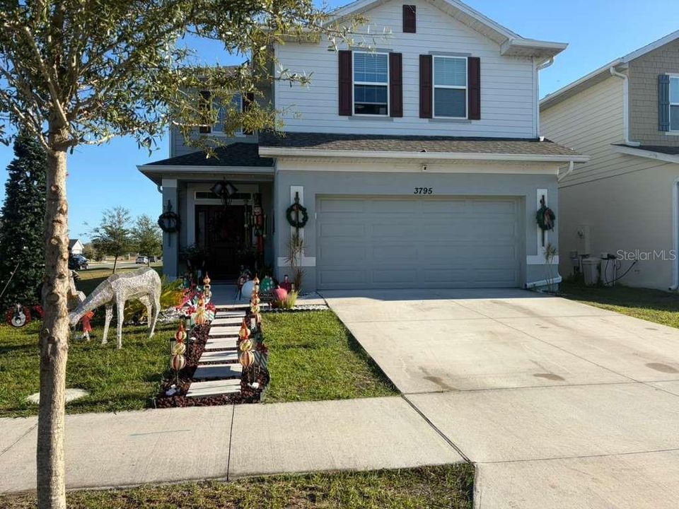 En Venta: $420,000 (4 camas, 2 baños, 2405 Pies cuadrados)