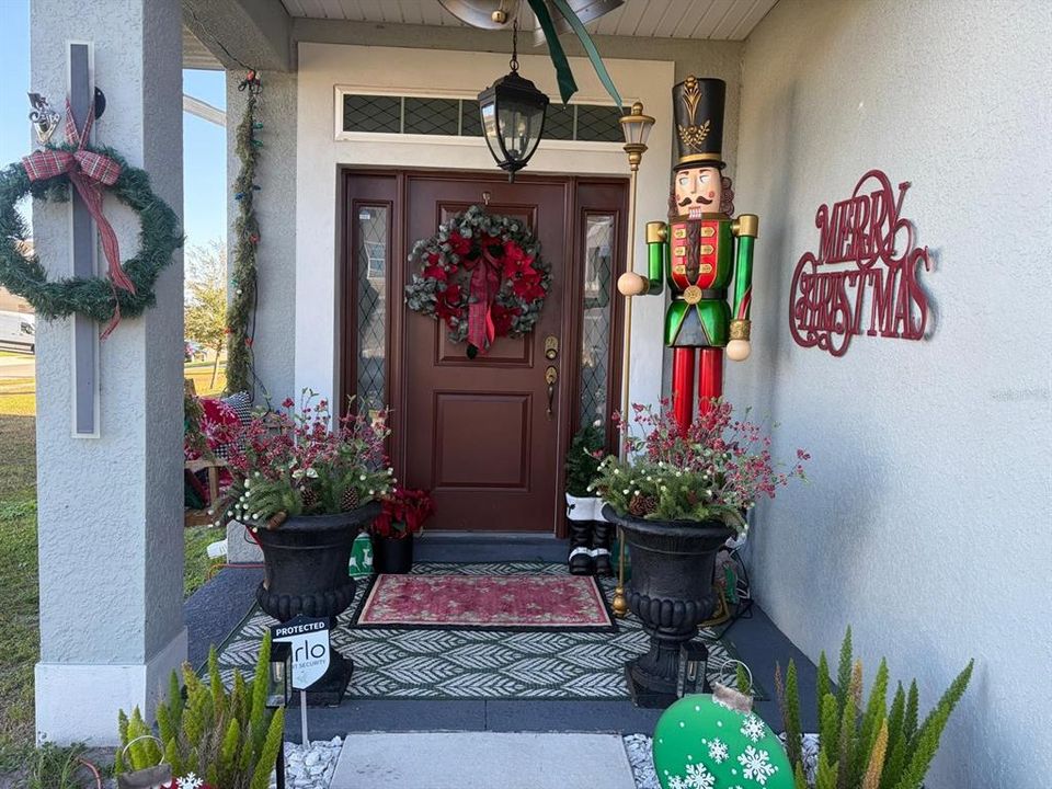 En Venta: $420,000 (4 camas, 2 baños, 2405 Pies cuadrados)