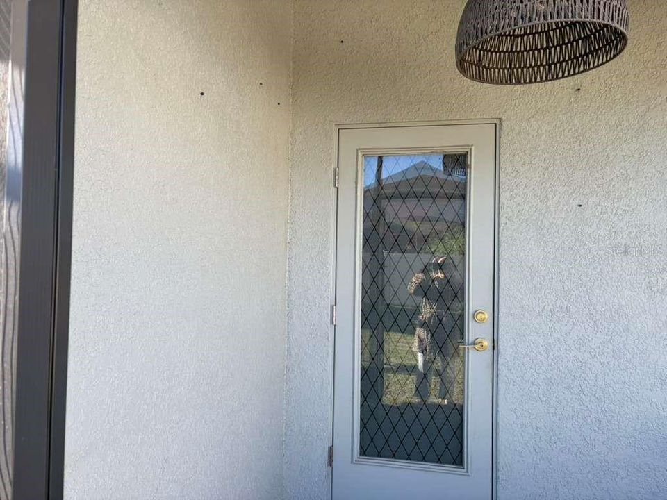 En Venta: $420,000 (4 camas, 2 baños, 2405 Pies cuadrados)