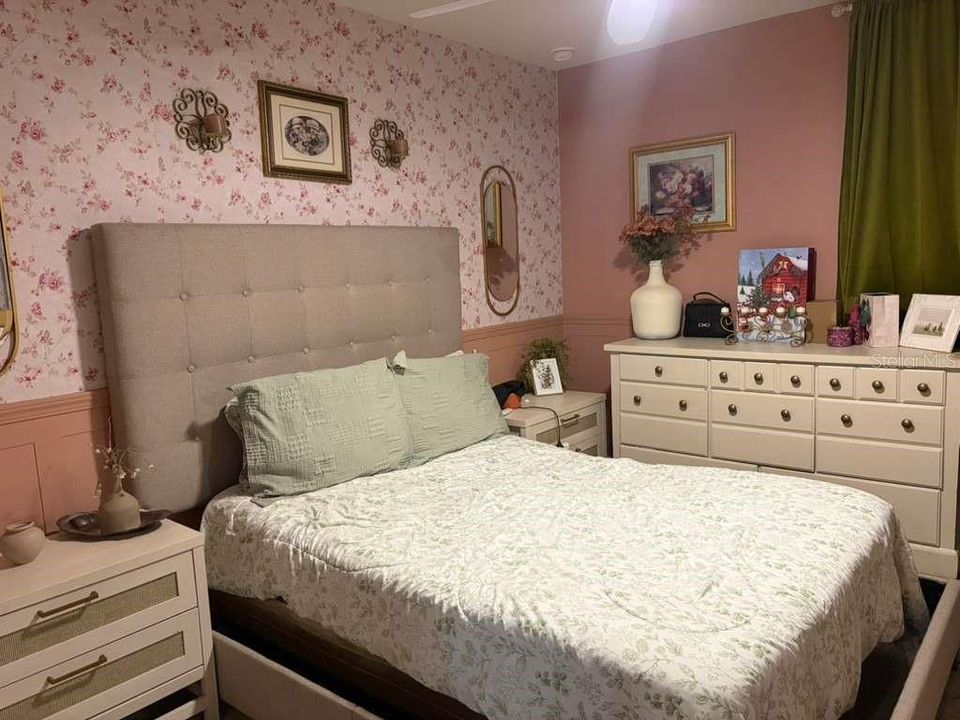 En Venta: $420,000 (4 camas, 2 baños, 2405 Pies cuadrados)