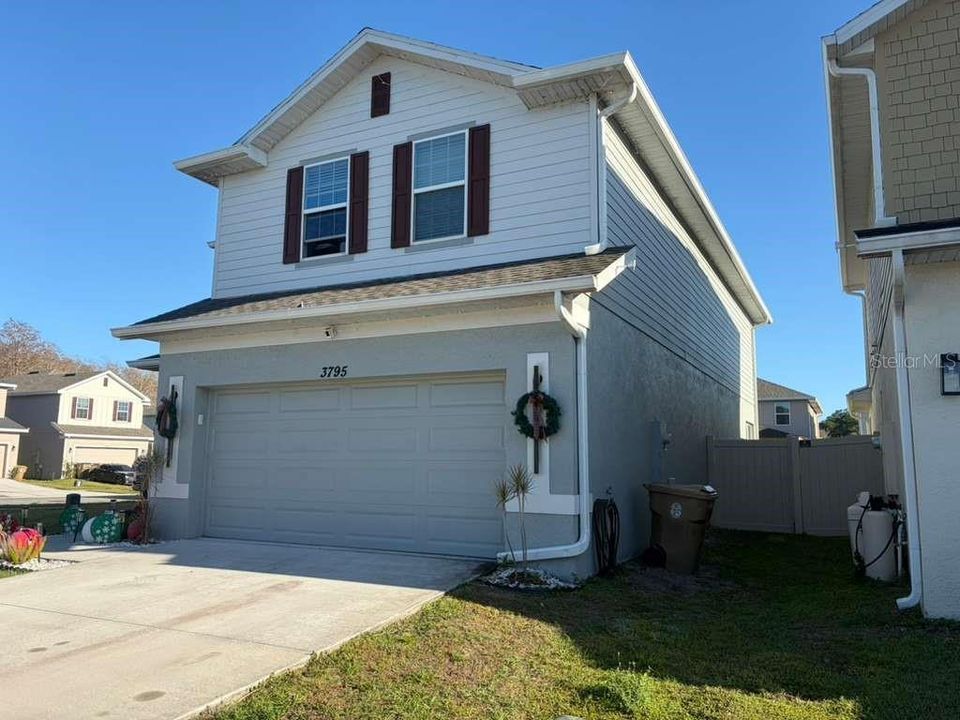 En Venta: $420,000 (4 camas, 2 baños, 2405 Pies cuadrados)