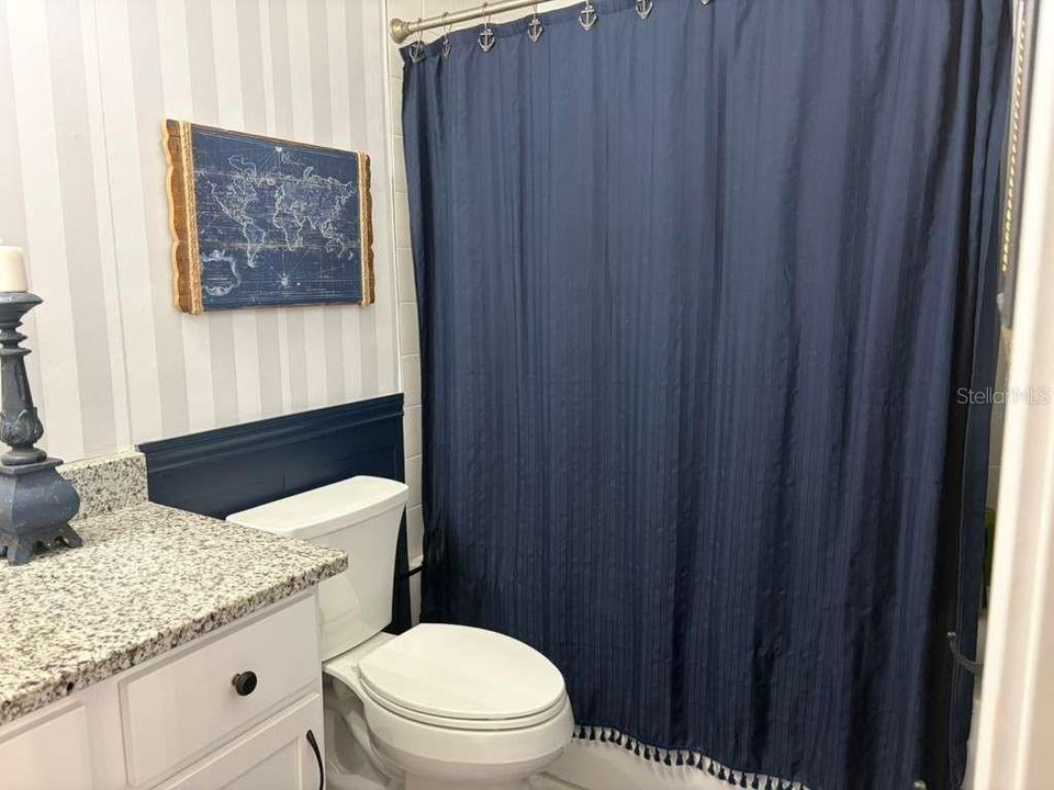 En Venta: $420,000 (4 camas, 2 baños, 2405 Pies cuadrados)