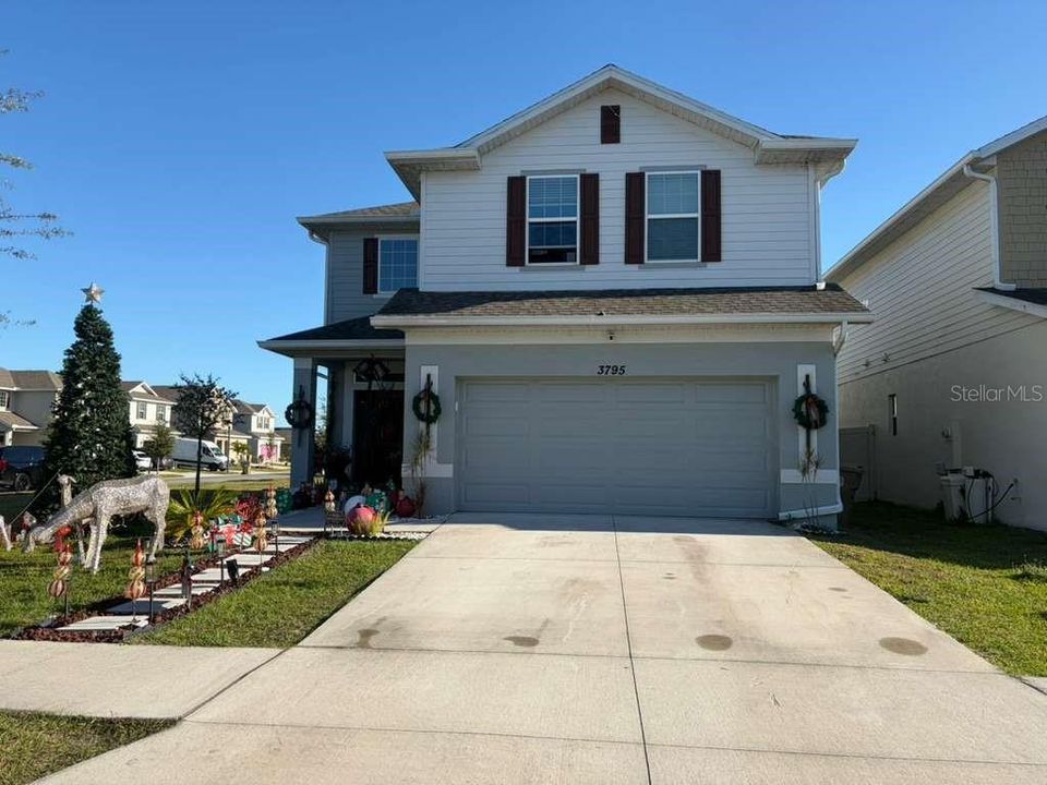 En Venta: $420,000 (4 camas, 2 baños, 2405 Pies cuadrados)