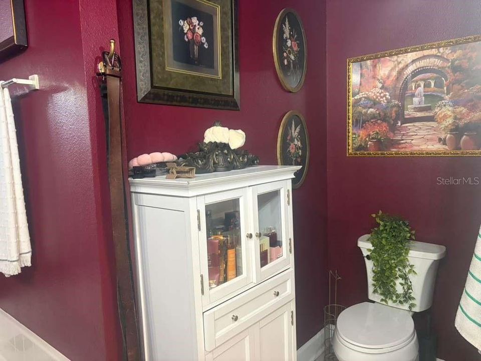 En Venta: $420,000 (4 camas, 2 baños, 2405 Pies cuadrados)