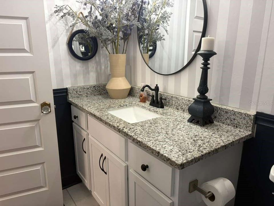 En Venta: $420,000 (4 camas, 2 baños, 2405 Pies cuadrados)