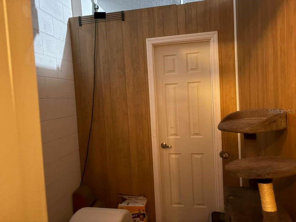 En Venta: $420,000 (4 camas, 2 baños, 2405 Pies cuadrados)