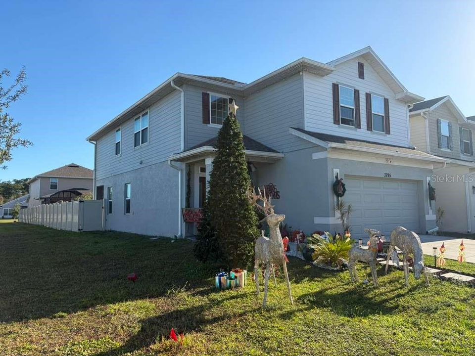 En Venta: $420,000 (4 camas, 2 baños, 2405 Pies cuadrados)