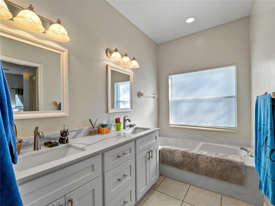 待售: $490,000 (3 贝兹, 2 浴室, 1808 平方英尺)