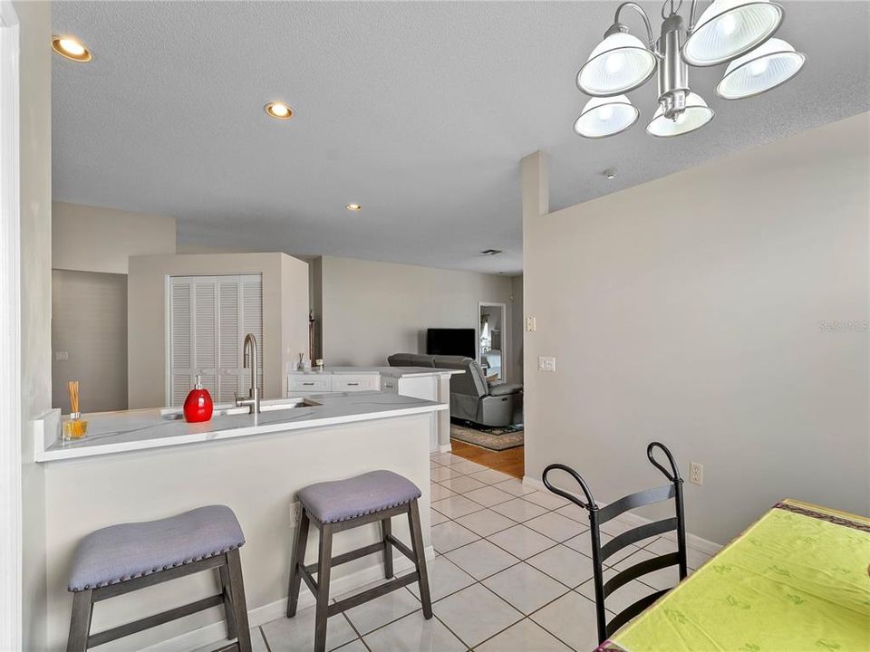 待售: $490,000 (3 贝兹, 2 浴室, 1808 平方英尺)