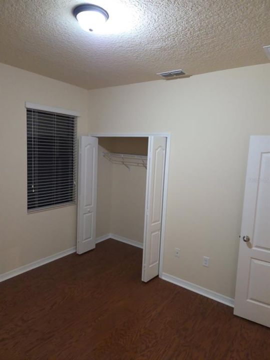 出租: $3,200 (4 贝兹, 3 浴室, 2076 平方英尺)