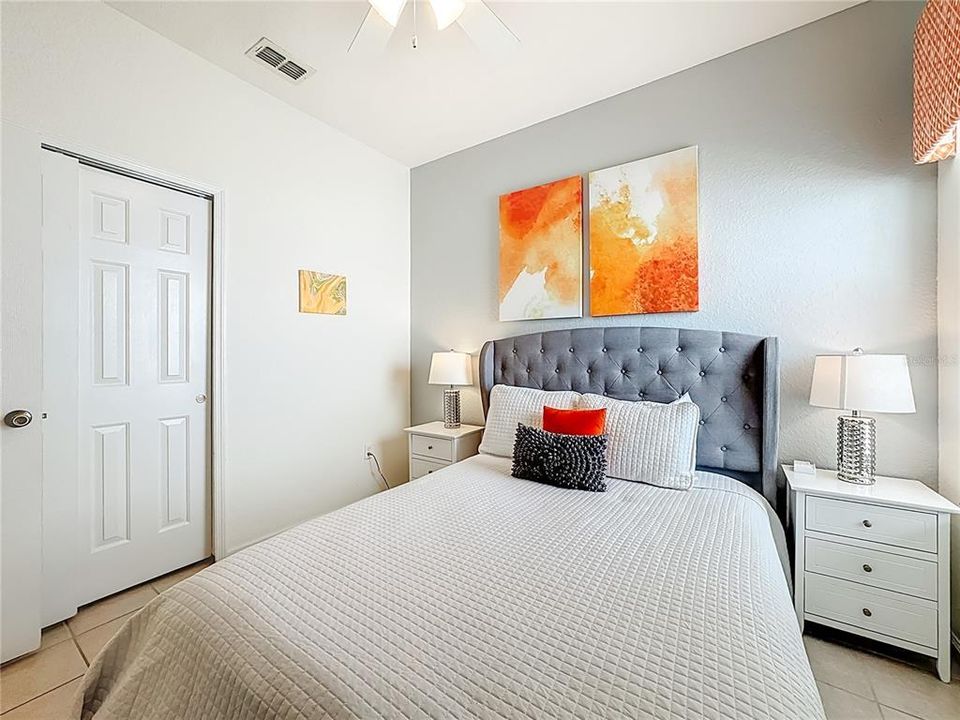 For Sale: $649,000 (5 beds, 5 baths, 2297 Square Feet)