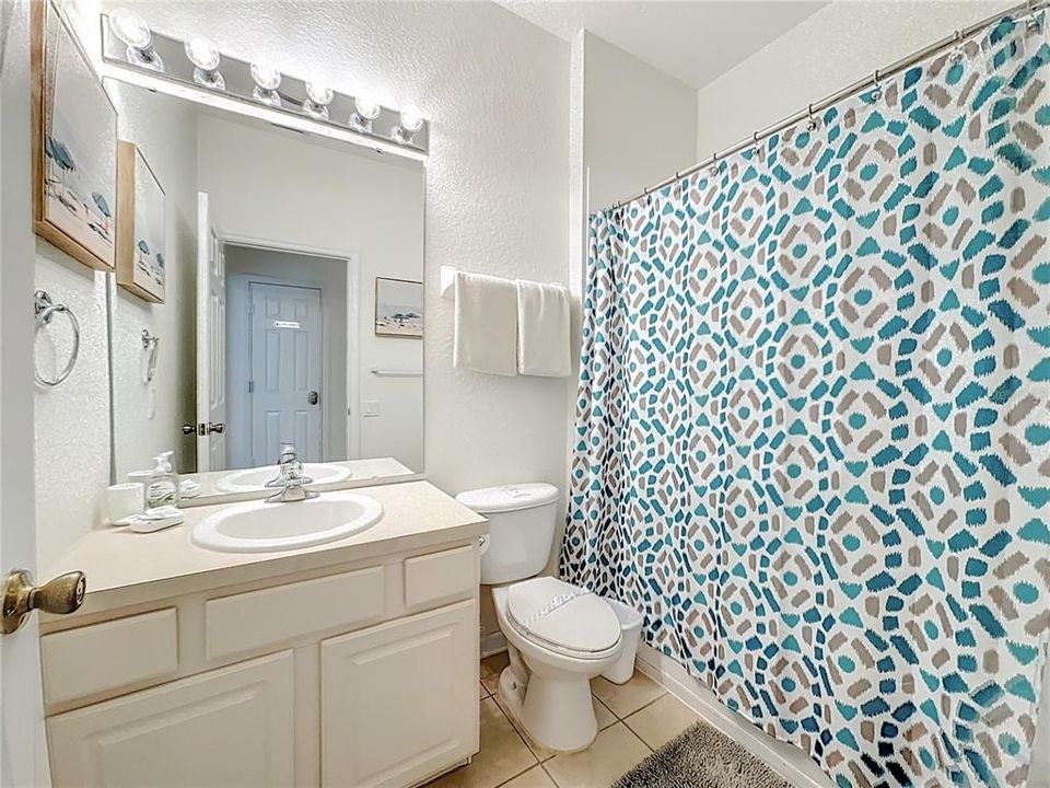 For Sale: $649,000 (5 beds, 5 baths, 2297 Square Feet)