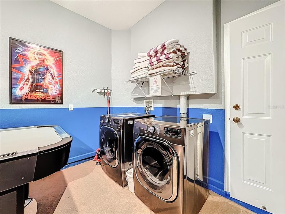 For Sale: $649,000 (5 beds, 5 baths, 2297 Square Feet)