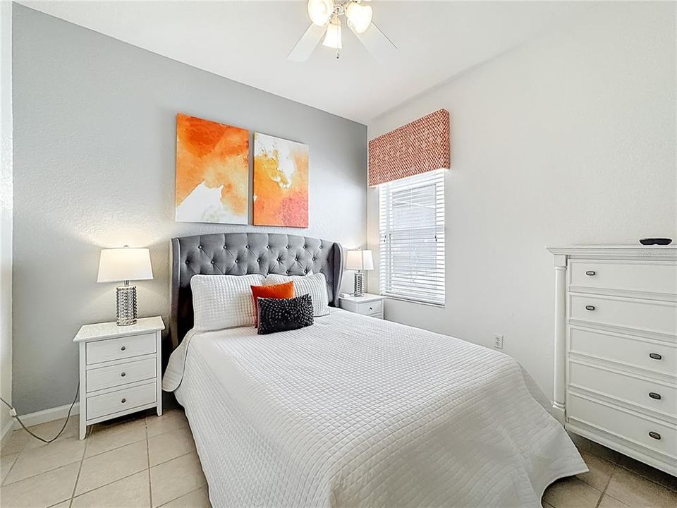 For Sale: $649,000 (5 beds, 5 baths, 2297 Square Feet)