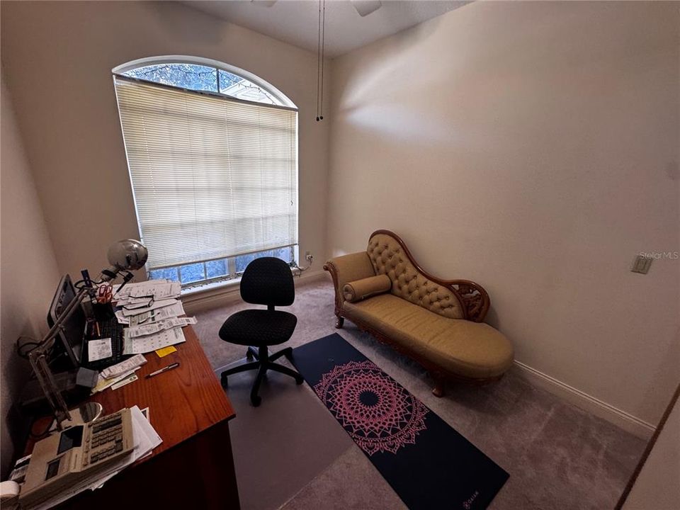 For Sale: $550,000 (4 beds, 2 baths, 2686 Square Feet)