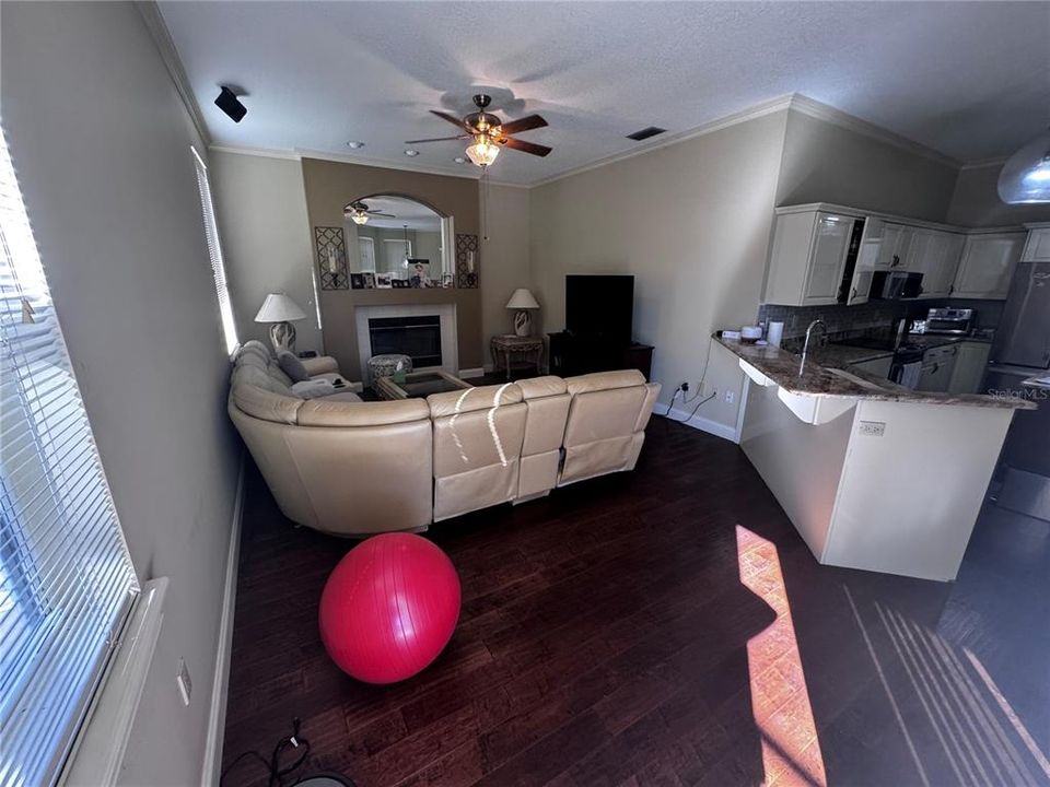 For Sale: $550,000 (4 beds, 2 baths, 2686 Square Feet)