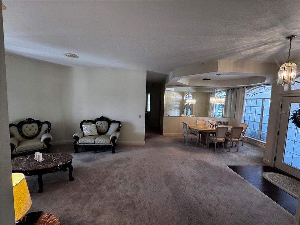 For Sale: $550,000 (4 beds, 2 baths, 2686 Square Feet)