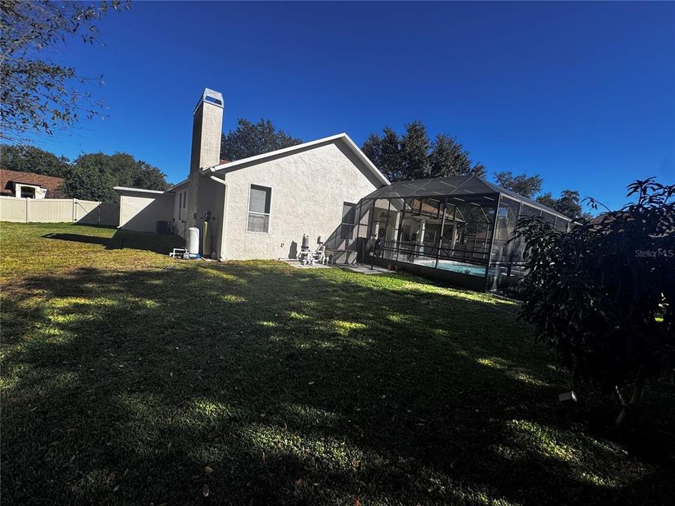 For Sale: $550,000 (4 beds, 2 baths, 2686 Square Feet)