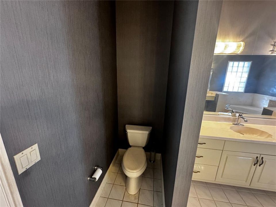 For Sale: $550,000 (4 beds, 2 baths, 2686 Square Feet)