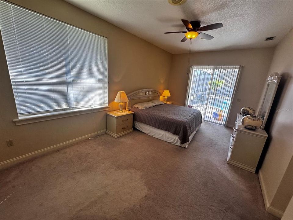 For Sale: $550,000 (4 beds, 2 baths, 2686 Square Feet)