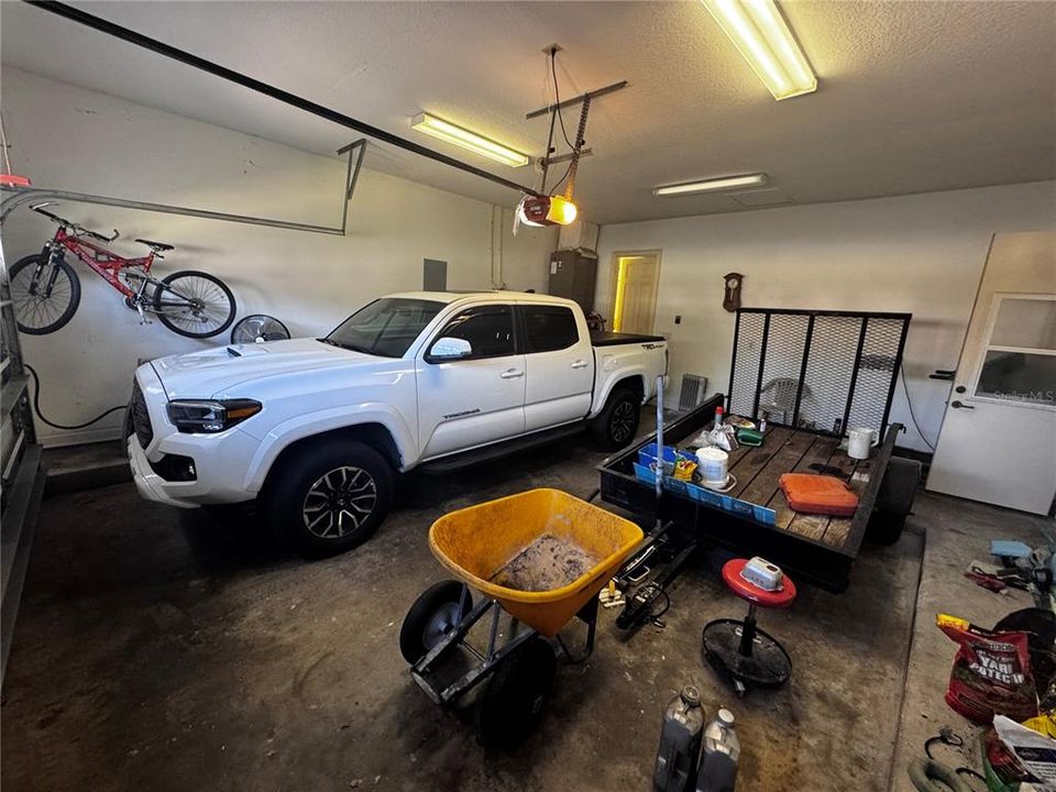 For Sale: $550,000 (4 beds, 2 baths, 2686 Square Feet)