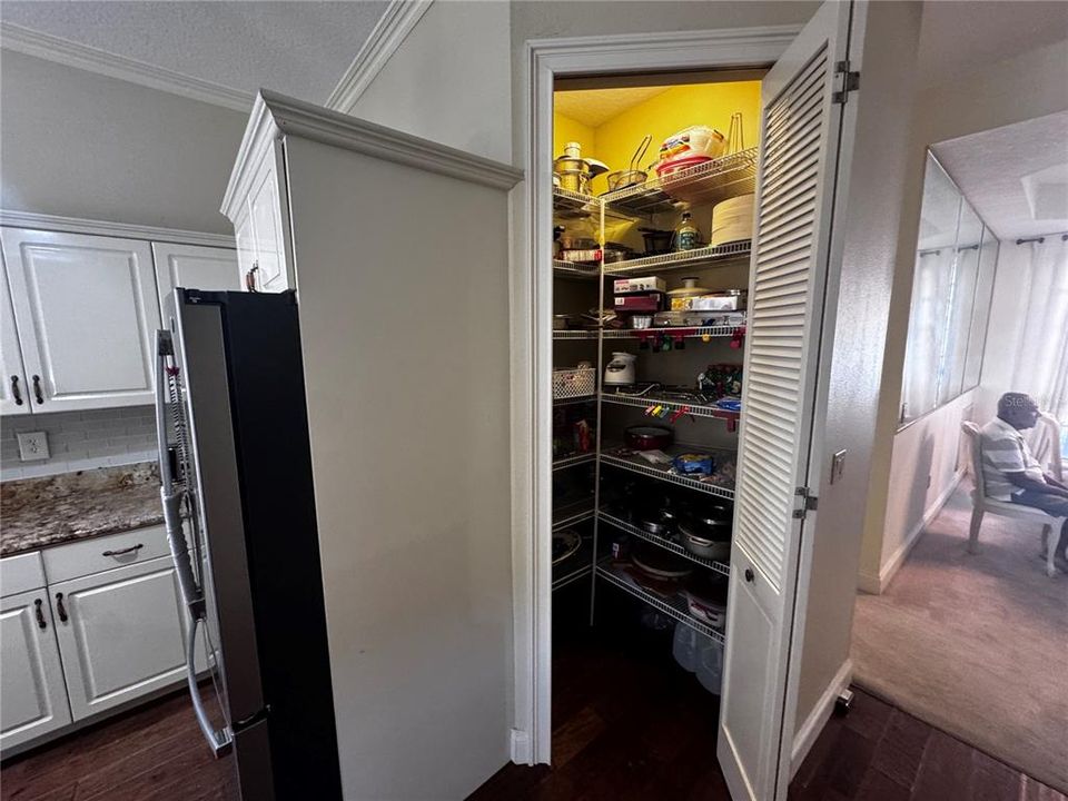 For Sale: $550,000 (4 beds, 2 baths, 2686 Square Feet)