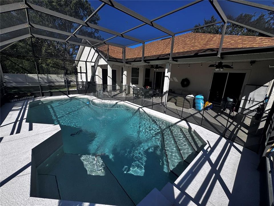 For Sale: $550,000 (4 beds, 2 baths, 2686 Square Feet)