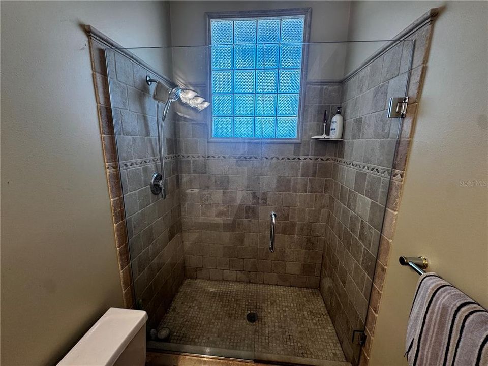 For Sale: $550,000 (4 beds, 2 baths, 2686 Square Feet)