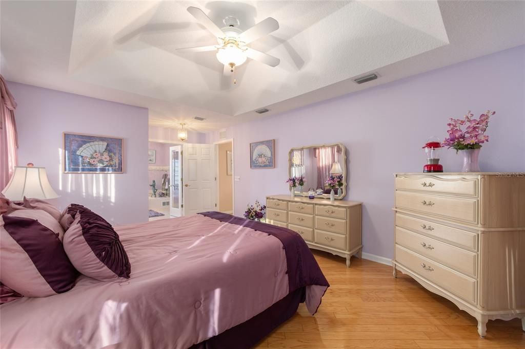 For Sale: $318,900 (3 beds, 2 baths, 1725 Square Feet)