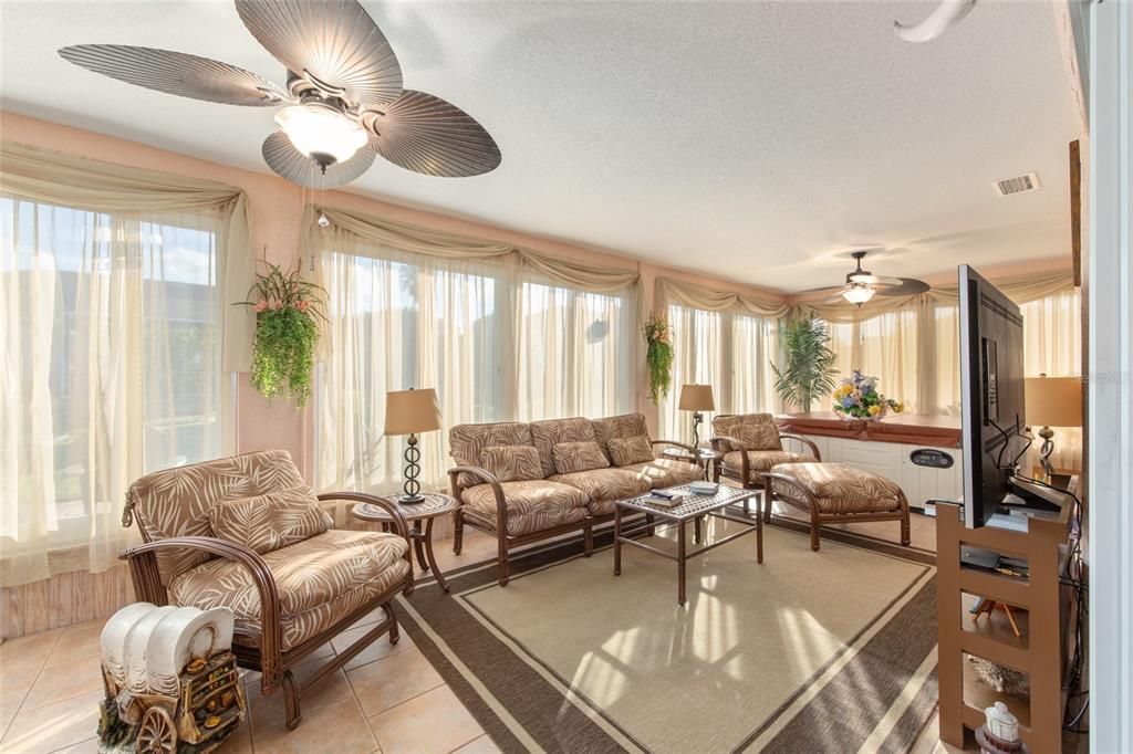 For Sale: $318,900 (3 beds, 2 baths, 1725 Square Feet)